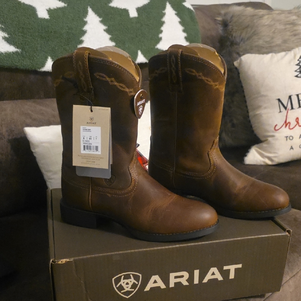 Ariat Chestnut Western Boots